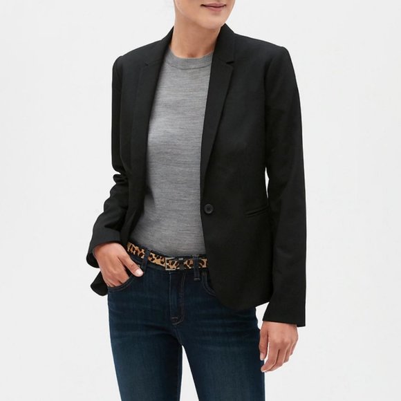 Sag Harbor Jackets & Blazers - Vintage Sag Harbor Petite 100% Pure Wool Blazer